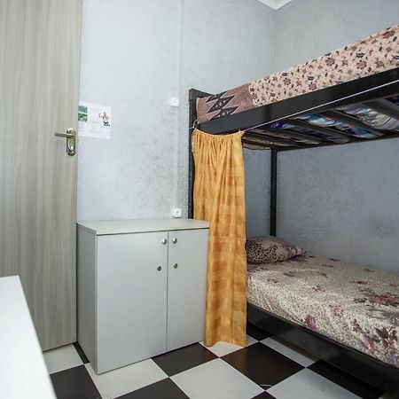 באטומי Hostel California מראה חיצוני תמונה