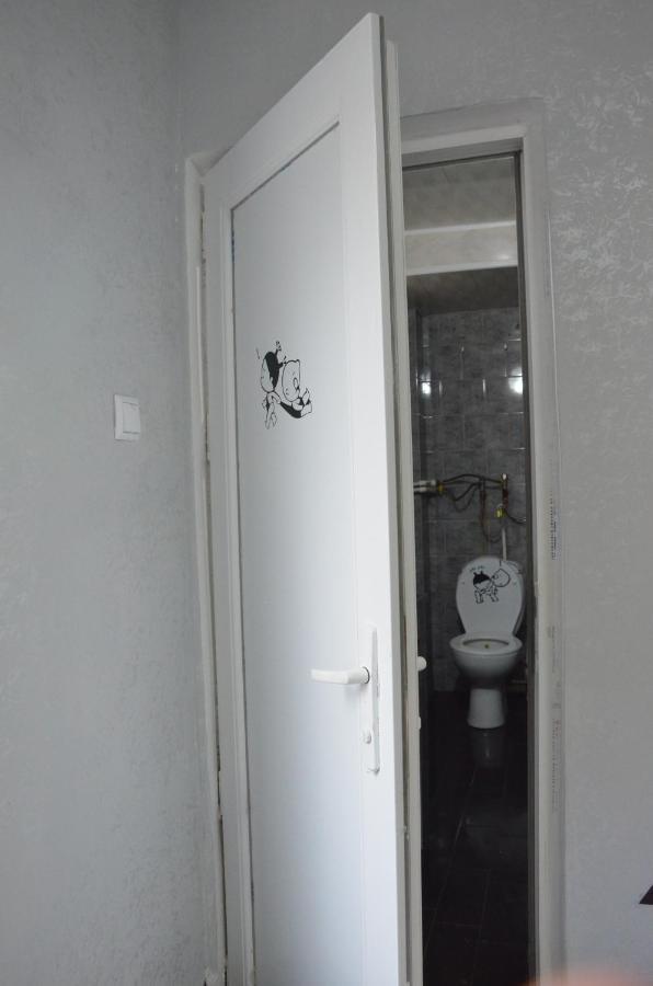 באטומי Hostel California מראה חיצוני תמונה