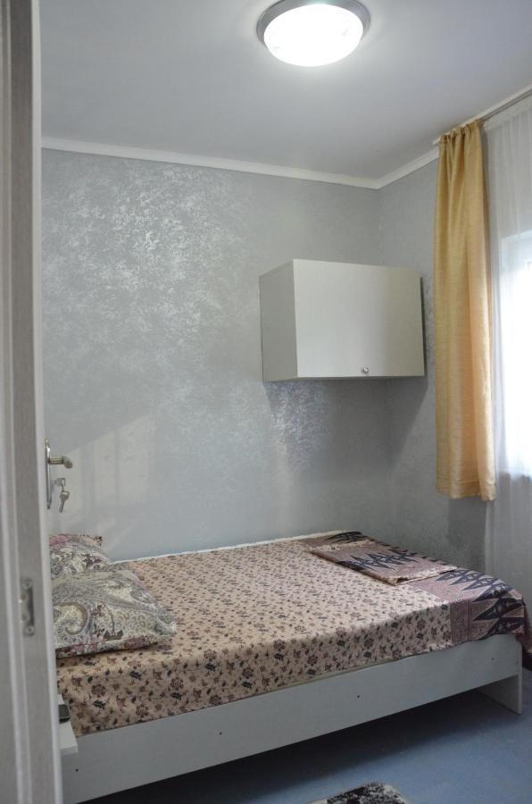 באטומי Hostel California מראה חיצוני תמונה
