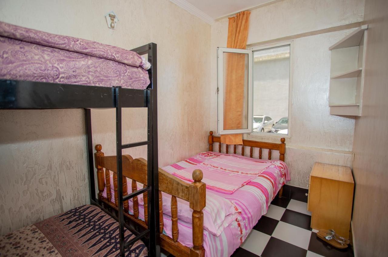 באטומי Hostel California מראה חיצוני תמונה